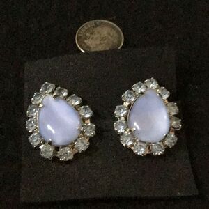 Vintage teardrop shaped clip on earrings